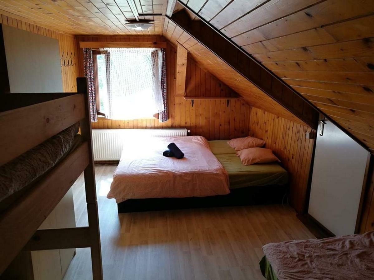 Chata U Kostela Dolni Misecky Exterior photo